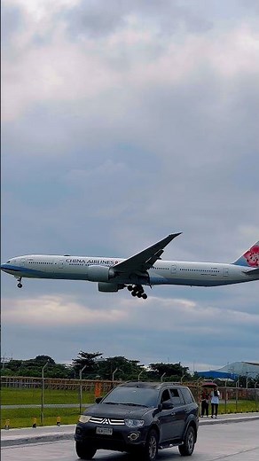 China Airlines Boeing 777 Touch Down in Manila✈️