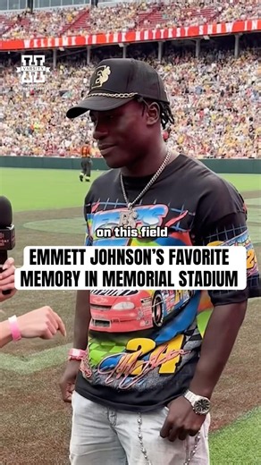 Emmett Johnson’s favorite Nebraska football memory in Memorial Stadium #GBR #Huskers