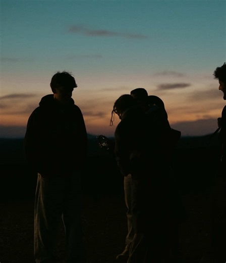 فيديوهات أنشأها زايد بن محمد بن زايد (@zayed_o1) باستخدام Present - Lloyd Vaan