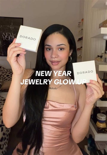 @DORADO has my New Year glow-up on lock ✨ it’s the little things that change your whole look. Silver or gold? 🤍 #doradofashion #DORADO #everydayjewelry #jewelry #newyear