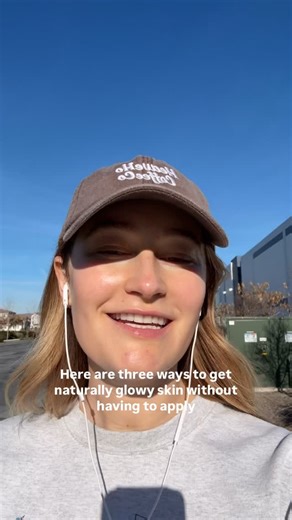 Sun & Moo Ancestral Skincare on Instagram: "Don’t want to do urine therapy? We gotchu Get glowy skin with these steps: Use a potent vitamin C serum Exfoliate regularly with a gentle cleansing solution (I use raw honey) Apply serums on top of DAMP skin after using a hydrosol or facial spray 💙💙💙"