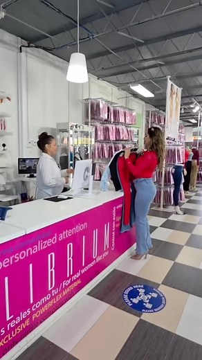 1.4K views · 20 reactions | Prepárate para comprarle regalos a todas tus colaboradoras 藍 #equilibriumjeans #humorjeans #colombianjeans #jeansstore | Fajas y Jeans Equilibrium | Facebook