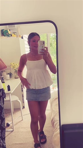 𝚌𝚑𝚊𝚛 (@charlotteross.second)’s videos with sonido original - Lover Lonely