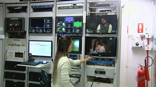 Saiba o que é o guia eletrônico de programação na sua TV