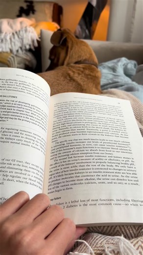 It’s winter time and it’s the perfect season to slow down and curl up with a book. Let’s talk about the benefits of joining a book club… 1) Motivation to read: it gives you a gentle push to open that book you’ve been meaning to start. 2) Fresh perspective: you discover new ways to engage with ideas, stories, and each other. 3)Time just for you: setting aside moments to read becomes an act of care, not a task. | New School of Nutritional Medicine | Facebook