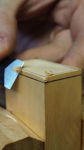 5.6K views · 13 reactions | Softening sharp edges for a smooth and polished finish! 蝹✨ Whether it's chamfering or rounding, perfecting wooden corners adds safety and style to any project. #WoodworkingTips #SmoothEdges #DIYProjects #WoodCraft #CreativeWoodworking #Craftsmanship #WoodArt #HandmadeWithLove #PrecisionCrafting #WoodworkingCommunity | WoodArt | Facebook
