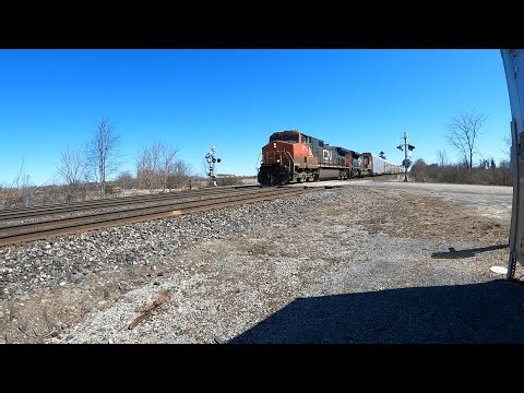 IC Dash 9 lead! 3 trains in Lansdowne and CN E271 at Kidd road.