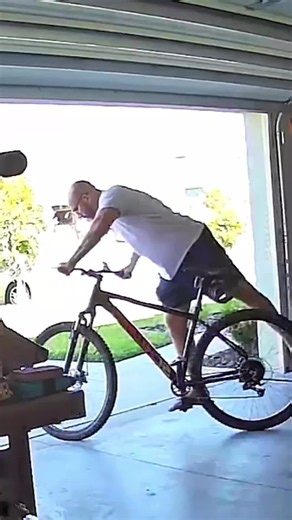 Intense CCTV Camera Fails #cctv #cctvcamera #funnymoments #funnyvideos😂 #fail