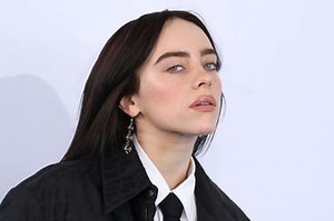 Lirik Lagu 'Blue' - Billie Eilish Lengkap dengan Terjemahan - Sonora.id