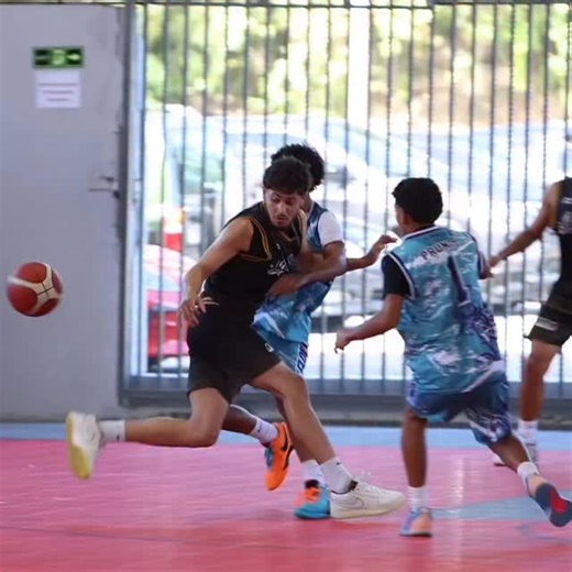 Recap de la Juan Ponce de León de Florida, un programa de tradición en el sistema público. Van en busca de los parchos del Sweet 16 de #LaPública del Buzzer 🔥🏀 Presenta @Uncrustables. | Buzzer Beater