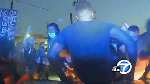 125K views · 1.4K reactions | Two police officers drive through a crowd of protesters after activists surround their police cruisers. Now new dashcam video shows the tense moments as the Detroit officers push through the angry crowd. The new video and new questions in the aftermath. Tonight at 11 from ABC7 Eyewitness News. https://abc7.la/2NIDH1g | ABC7 | Facebook