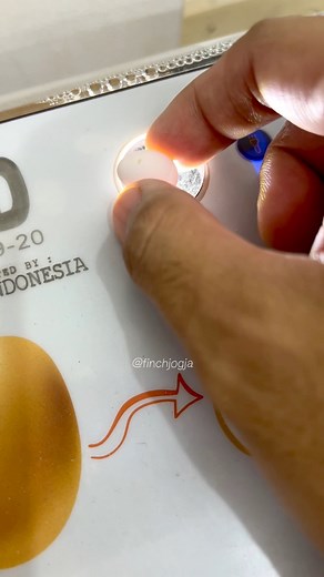 1.7K views · 32 reactions | Checking the finch eggs inside the incubator today. Has anyone here tried hatching finch eggs using an incubator? This is my first attempt, since the weather has been rough lately with heavy rain and strong winds. #FinchBreeding #BirdIncubator #FinchEggs #HighCPM #NatureLovers #FinchJogja #AviaryLife | Indra Prihantoro | Facebook