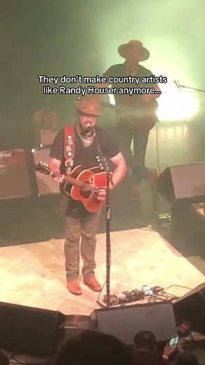 Randy Houser: Real Country Music Like a Cowboy