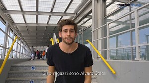 131K views · 820 reactions | Alcuni clienti di Amazon.it hanno ricevuto a casa un pacco davvero speciale: l’ultimo album di Alvaro Soler consegnato da Alvaro in persona! Guarda il video per vedere com’è andata e scopri il suo album “Mar De Colores”: https://amzn.to/2zqUQWU | Amazon.it | Facebook