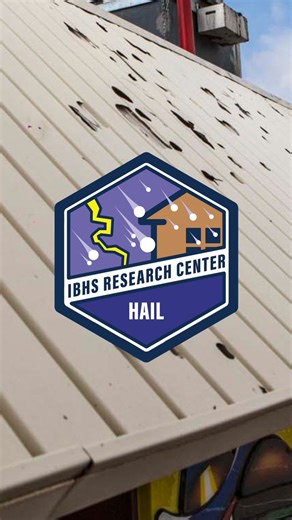 #DidYouKnow that hail can damage more than just your roof? 🏠 When strong thunderstorm winds drive hail sideways, it can impact siding and windows, increasing the risk of interior water damage. Learn more about our hail and wind #research at https://t.co/I81N745Y6H.