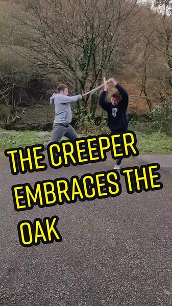 The creeper embraces the oak. #wottok #wot #wheeloftime #duel #sword #swordtok #wotonprime #martialarts #katana #swordtiktok #wheeloftimeonprime