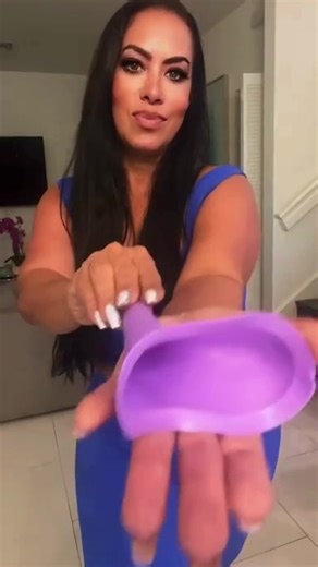 Portable Female Urinal for Women - Reusable Silicone Urinal for Camping, Travel, BBL Surgery, and Festivals - Comfortable Pee Standing Up - Ideal for Car Use and Public Restrooms Hiking Essentials The BBL Recovery Portable Female Urinal is designed to make bathroom trips easy, clean, and stress-free during your post-op healing. After a Brazilian Butt Lift, sitting or bending can be painful—and can even risk compromising your results. This urinal provides a safe, comfortable way to relieve yourse