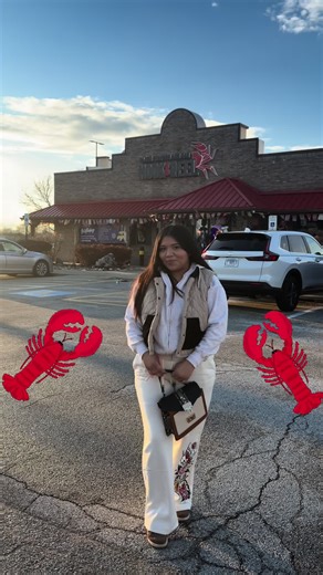 Discover Hook & Reel: A Seafood Must-Try in Crestwood