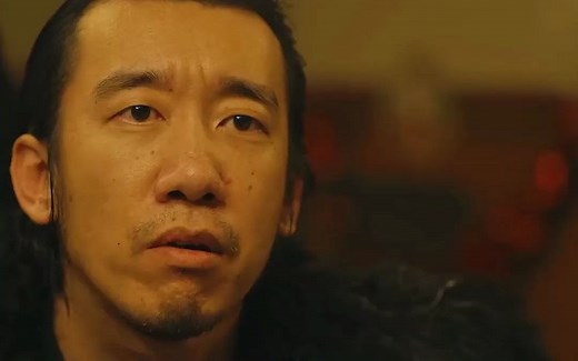 公共场合请勿大声喧哗~