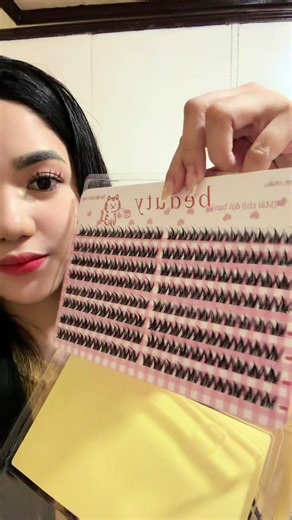 Cluster Lashes: Volumizing Eyelash Extension Guide