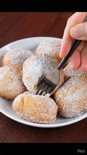 These Chinese sugar donuts are like little clouds of happiness that melt in your mouth — I could never resist sneaking one or two while they were still warm! Trust me, once you take a bite, you’ll be reaching for more. Recipe’s waiting for you in the comment 👇 | Recipes & Cooking Guide