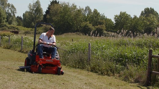 Our Dealer Manager, Phil Catley, takes a closer look at the Z122R. The zero-turn ultra manoeuvrable machine. https://bit.ly/37srEy6 | Kubota