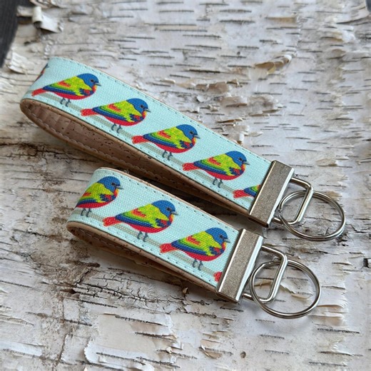 Painted Bunting Keychain | Cork and Canvas | Eco-friendly | Wildlife, Birds - Etsy