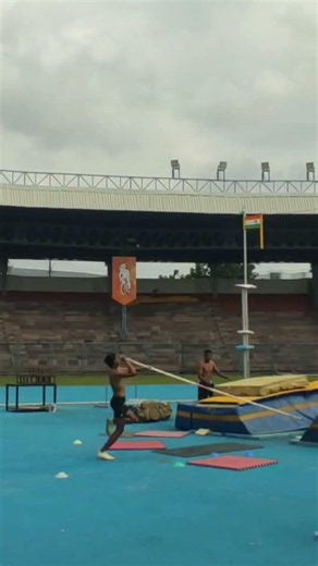pole vault jump men's #army #sports