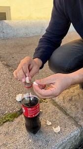 31K views · 167 reactions | Skerdjan Halilaj Try this surprising experiment: add garlic and a Mentos candy to a bottle of Coca-Cola and watch as the color completely disappears! Discover the science behind this incredible effect.#Skerdix #Experiment #Curiosity #Chemistry | Skerdjan Halilaj | Facebook