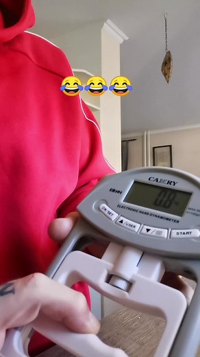 Hand Strength Testing with Digital Hand Dynamometer