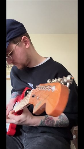 #guitarplayer #guitartok #guitarist #guitar #stratocaster