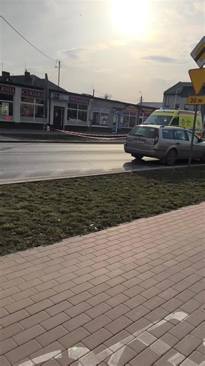 obserwuj @Turbol z Tarczyna 🚒🫡📸 (przejazd alarmowy) przejazd alarmowy karetki WO1-210 POZDRAWIAM ZESPÓŁ @Strażak Sam 🔥🧑‍🚒 @Alan @Młoda Ami🚒🚨👩🏼‍🚒 @kamil Oporowiec 123 @MarcinStrażak🔥🚒🔥 @OSP i MDP Lewin Kłodzki 🚒 @OSP KSRG WIELKI KOMORSK @Adrian Laseczka @zbyt_mocne2 @Antek @czestochowa 998 @drummer544 @Ejel @Ferencné Lovász @Gabryś123 @Józbmw