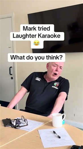 Laughter karaoke - how to boost your mental wellbeing #mentalhealth #stressrelief
