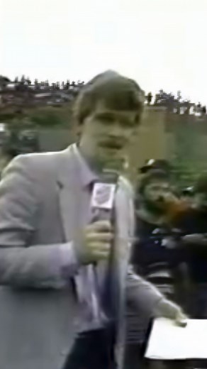 Record-Breaking House Built in Just 2 Hours and 45 Minutes In 1983, a television crew embarked on an ambitious challenge: to build a house faster than anyone had ever done before. The previous year, the world record had been set at 4 hours and 18 minutes, and the new crew aimed to shatter that mark. With cameras rolling, they began construction. Working tirelessly, they managed to complete the house in an astonishing 2 hours and 45 minutes. The feat was a testament to their skill, efficiency, an