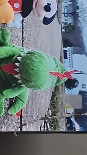 shark puppet vs d sam] shark puppet vs nate hessing