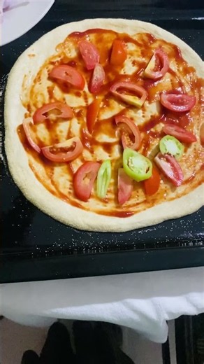 Easy Homemade Chicken Pizza in 60 Seconds | Crispy & Cheesy! #shorts