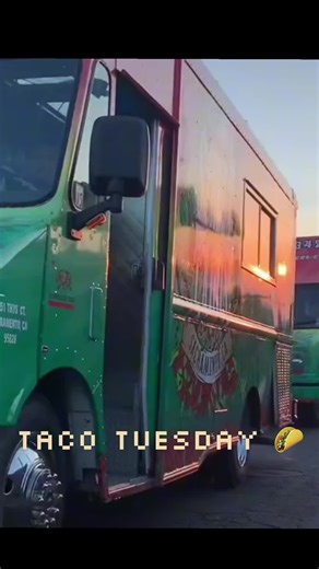 Spicing up my Tuesday, one taco at a time! 🌮✨ #TacoTuesday #foodie #taco #pesopluma #doublep ‧ Song by Peso Pluma and Tito Double P ‧ 2025 💃🏻