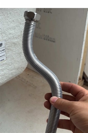 How to plumb up bath taps like a pro! #asmr #asmrsounds #learn #foryou #mmplumber #viral #plumbing #toolbag #pipes #tools #cleancopper #plumbertools #pressfit #soldering #copper #handtools #work #diy #howto #plumber #tips #hack #reels #handyman #plumero