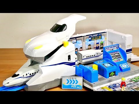 響き渡る場内アナウンスが逸品☆でっかい新幹線N700Sがチェンジ！ピッとしてGO！変形ドデカシンカンセンのぞみ 乗車カードをかざすと色んなサウンドが☆改札やGO STOPも電動