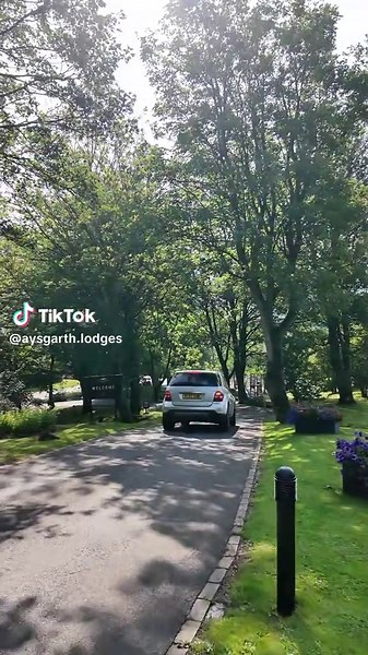 Explore Aysgarth Lodges: A Scenic Holiday Park Tour