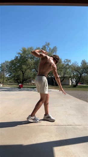 Brayden Berend on Instagram: "Physique update #fitness #gym #gymmotivation #aesthetic #physique #progress #wannabemodel @calvinklein @youngla @imgmodels"