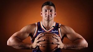 Suns' Grayson Allen shows off jacked physique at media day