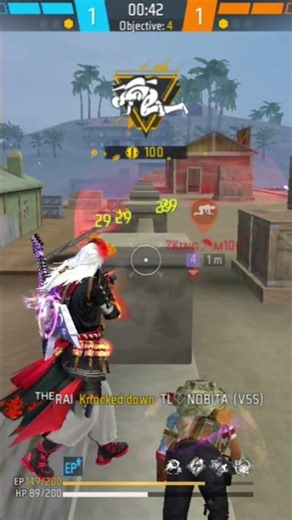 my noob team mate don't help me 😭😭😭