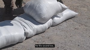 15K views · 104 reactions | If you’re experiencing flooding, here’s a useful video on how to build sandbag walls. Thanks to 2 Combat Engineer Regiment and Canadian Army for putting this together. We’re supporting local and provincial authorities with flood relief efforts on #OpLENTUS. | Canadian Joint Operations Command | Facebook
