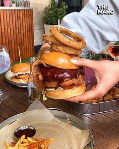 Brand new canalside terrace bar, Roby 1844, is now open in Manchester. Check out those burgers and drinks 😋🍹 | The Manc