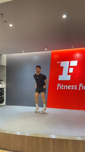 Junzi Teoh | Potato & Casper on Instagram: "One of the most challenging combo at #bodyattack . #TuckJump . benefits of tuck jump, can improve explosive power, cardio fitness, lower body strength, core engagement, train your speed & agility, improve the bone strength . #BodyAttackLove . Video Credit: @prettobae"