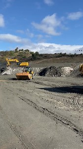 1.2K views · 46 reactions | Cat® Payload technology helps operators get the right load on board, the first time, every time. Here Bart from the Malaga team is demonstrating best practices with this technology to one of our customer groups on the 966XE. #jobsite #earthmoving #dirtlife #heavymachinery #catequipment #catpayload #catwheelloader #heavyequipmentlife #cat966 #earthmovingdaily #caterpillarmalaga #letsdothework | Caterpillar Demonstration and Learning Centers | Facebook