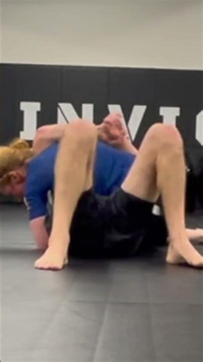Nogi Crucifix from Knee on Belly