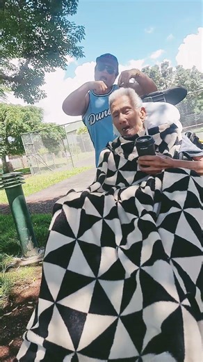 Papa bear enjoying the nature