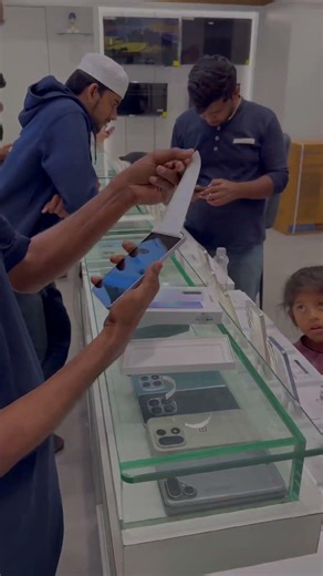 Samsung no problem #unboxing #top5tech #techalert #techunboxing #techtech #unboxingvideos #tech #1k